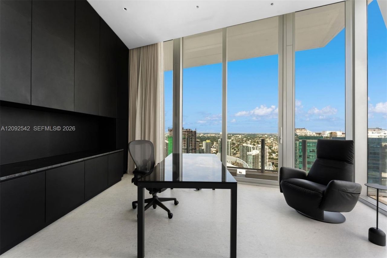 300 Biscayne Boulevard Way, Unit PH5801C, Miami, FL 33131 Photo