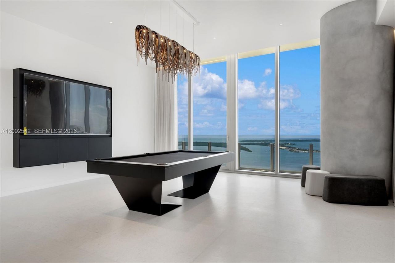 300 Biscayne Boulevard Way, Unit PH5801C, Miami, FL 33131 Photo