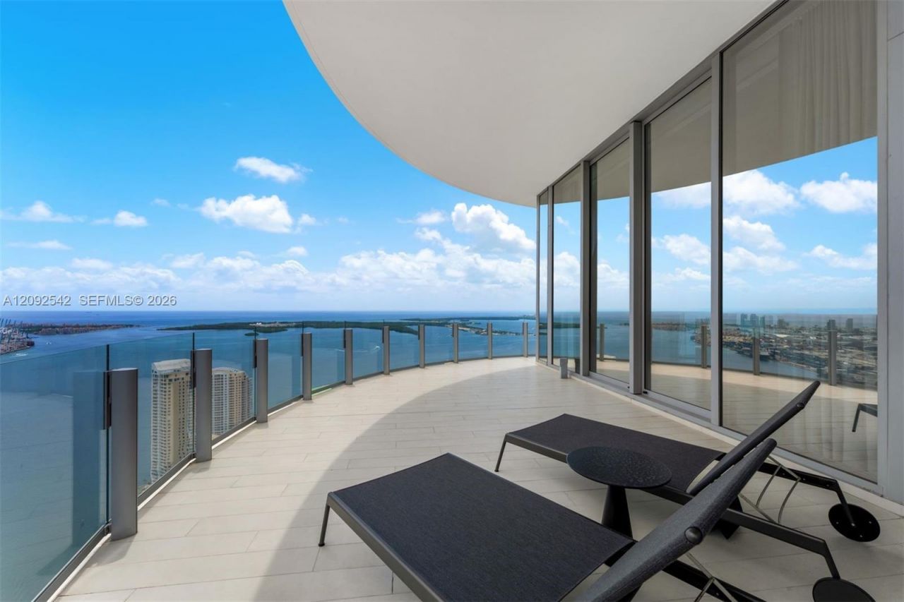 300 Biscayne Boulevard Way, Unit PH5801C, Miami, FL 33131 Photo