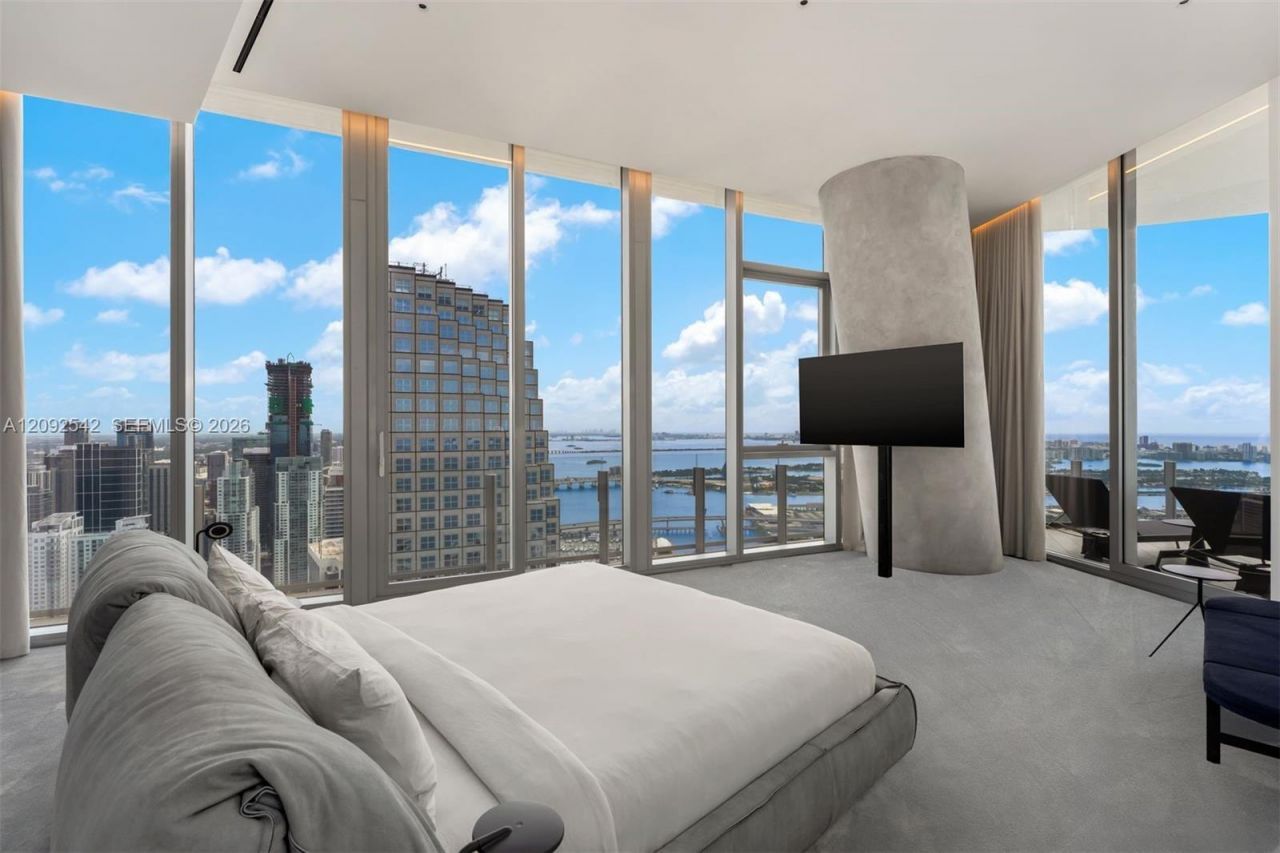 300 Biscayne Boulevard Way, Unit PH5801C, Miami, FL 33131 Photo