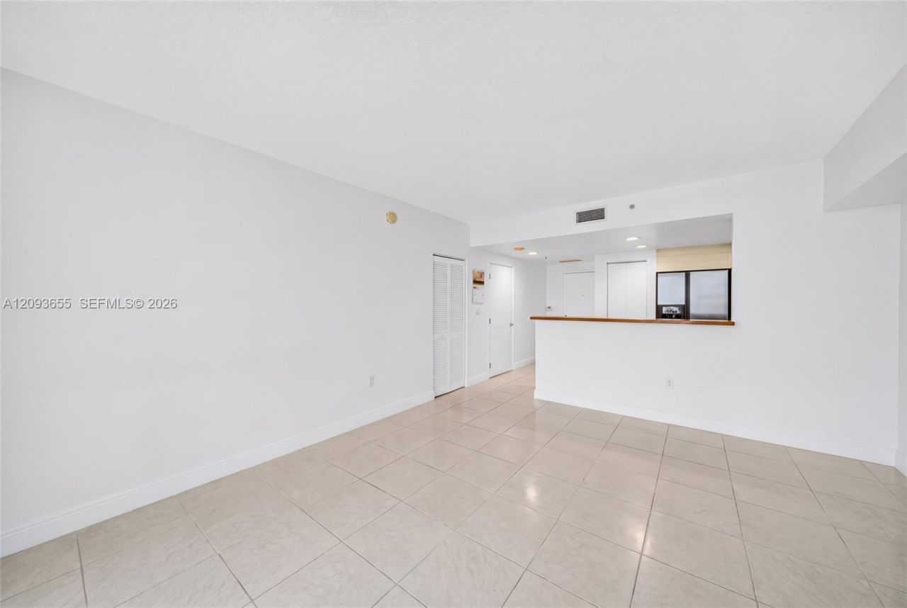 325 S Biscayne Blvd, Unit 2320, Miami, FL 33131 Photo