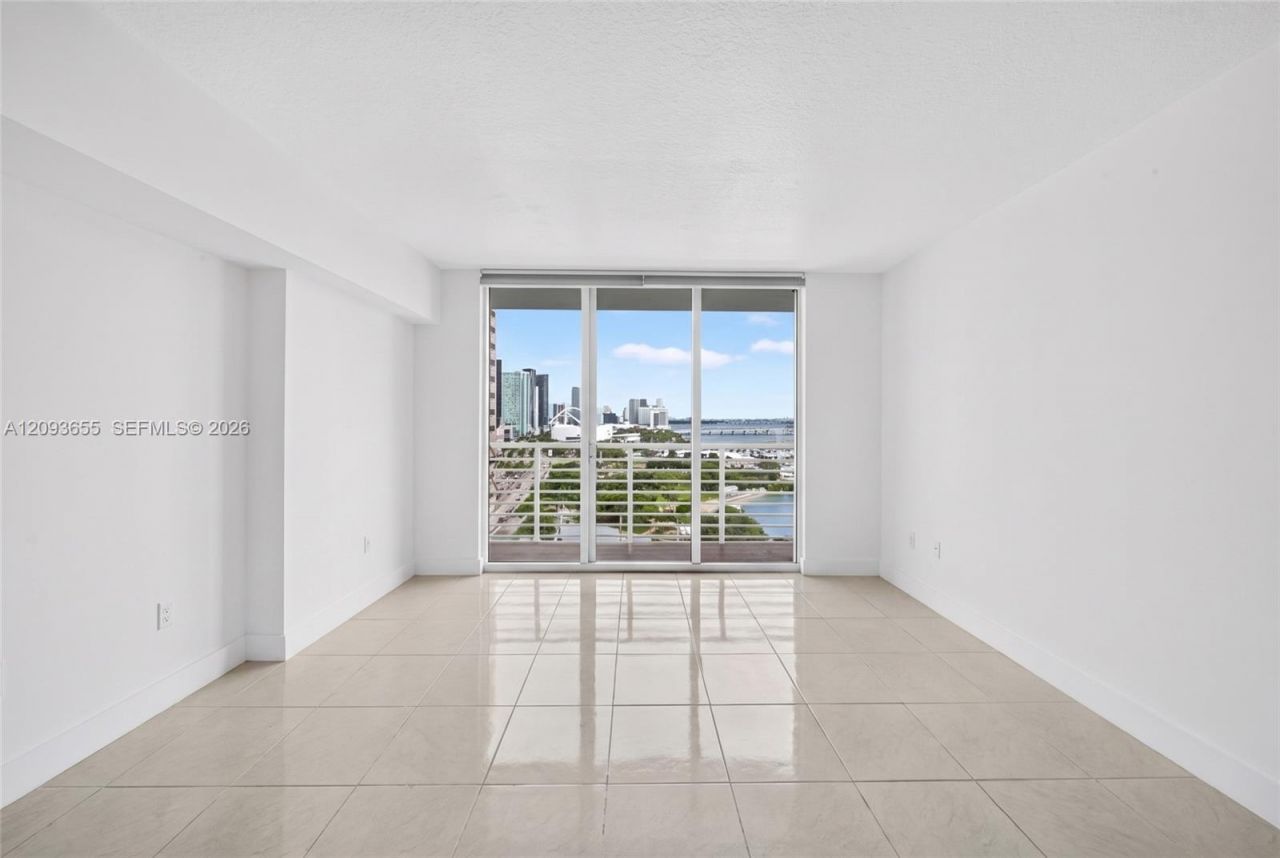 325 S Biscayne Blvd, Unit 2320, Miami, FL 33131 Photo
