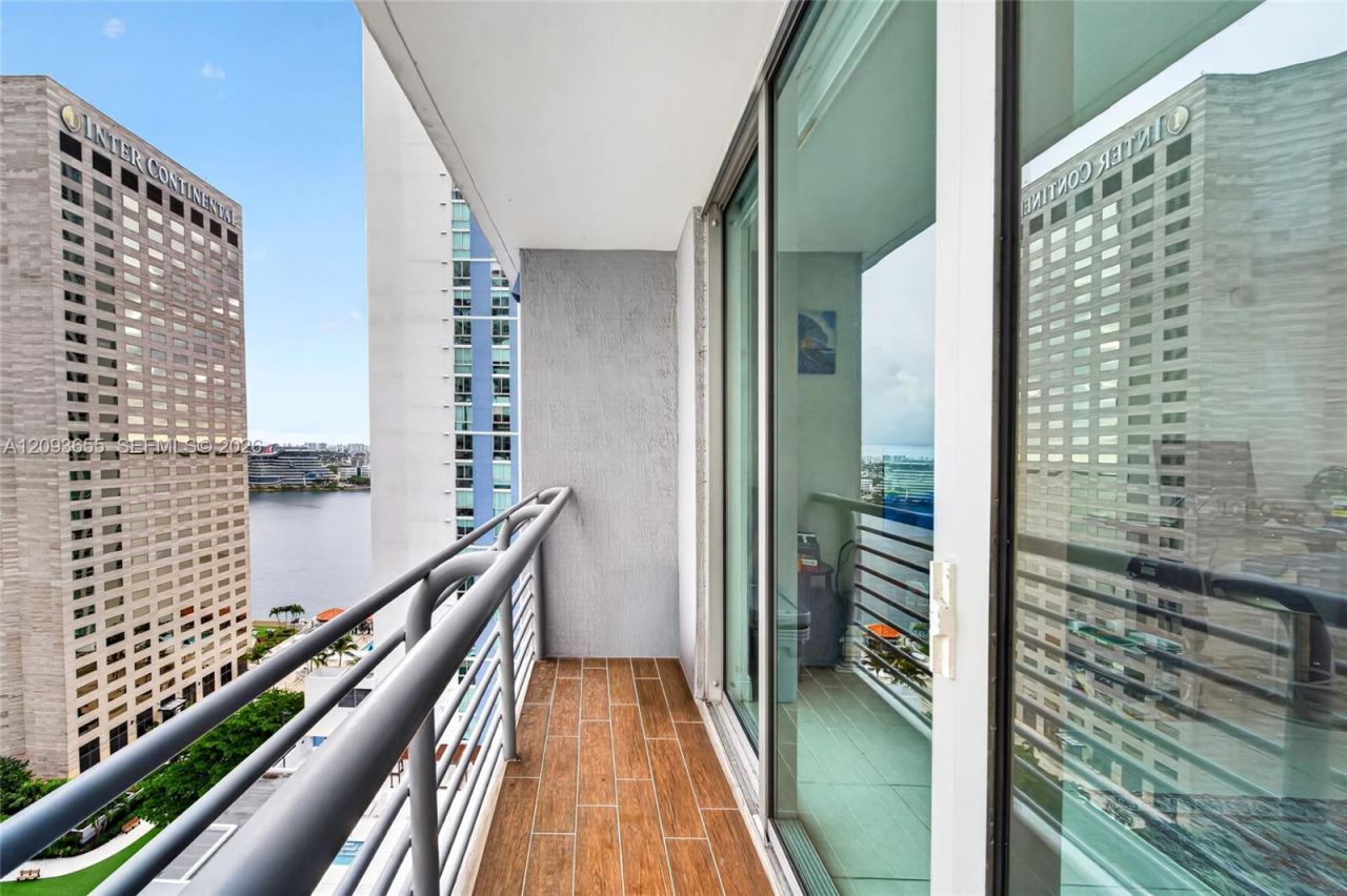 325 S Biscayne Blvd, Unit 2320, Miami, FL 33131 Photo