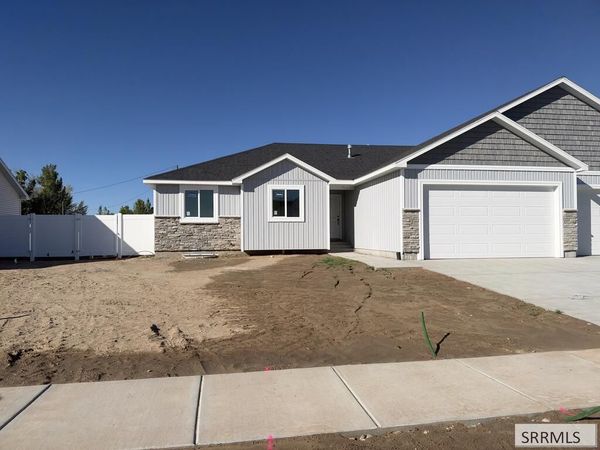 466 E East River Ln, IDAHO FALLS, ID 83401