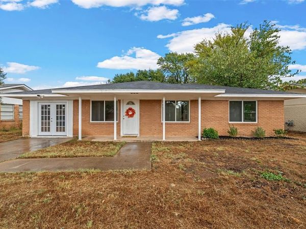 311 S Barbara Street , Lacy Lakeview, TX 76705