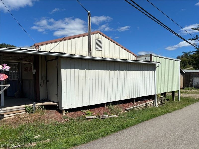 218-1/2 E Muskingum Street, Freeport, OH 43973 Photo 3