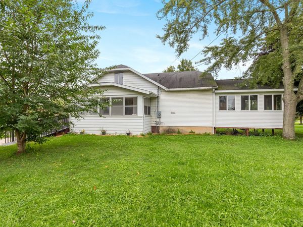 4032 Richmond Street NW, Grand Rapids, MI 49534
