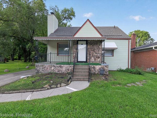 19064 Toepfer Drive, Eastpointe, Mi 48021