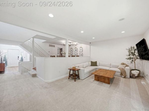 7306 Balsam Court, West Bloomfield Township, Mi 48322