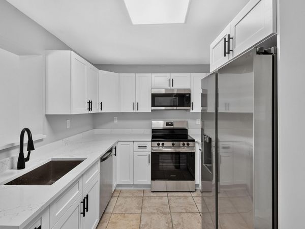 1037 W 28TH Street, Riviera Beach, FL 33404