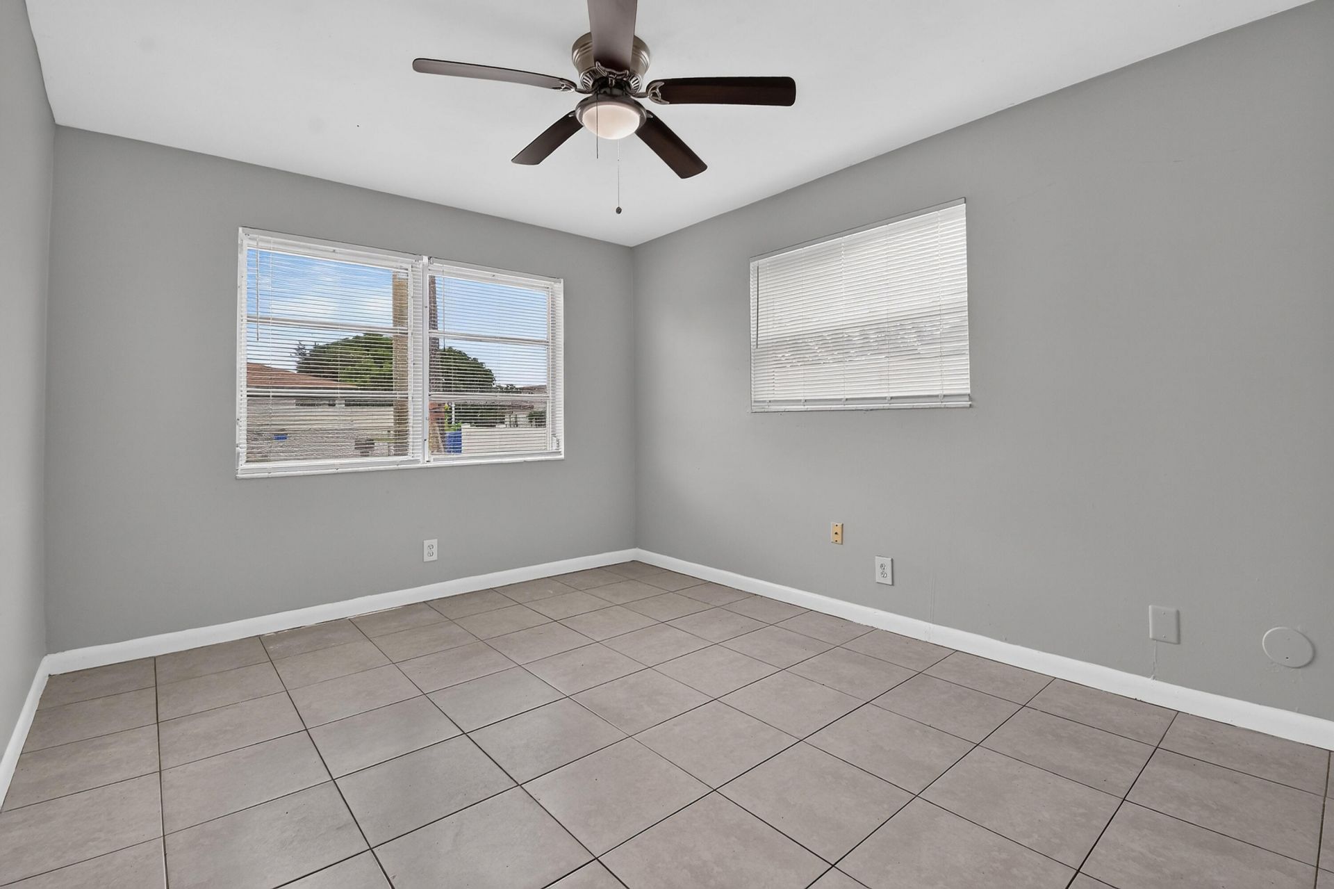 1037 W 28th Street, Riviera Beach, FL 33404 Photo