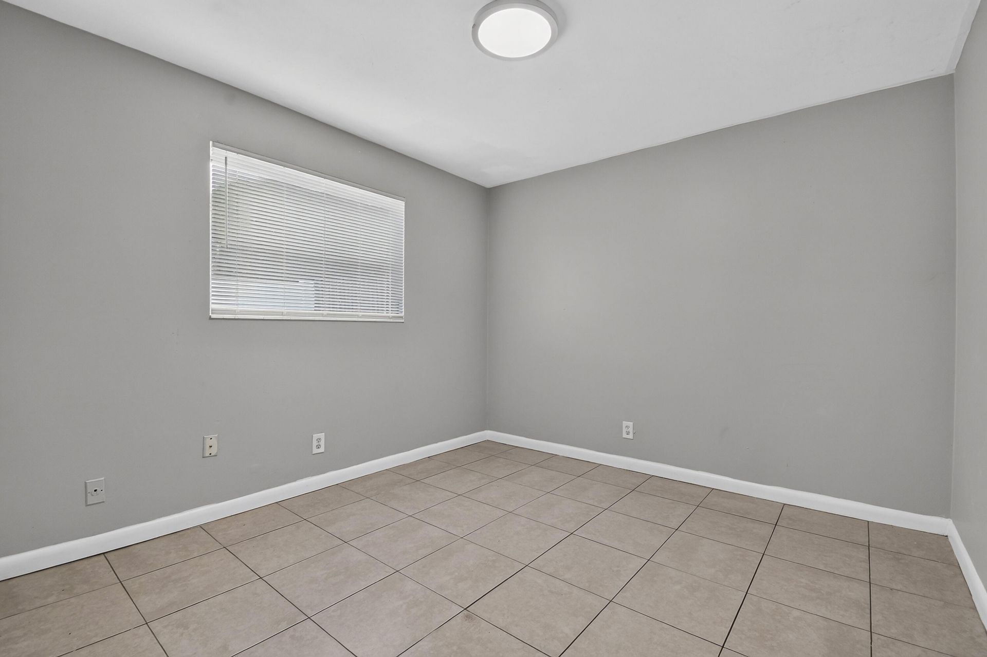 1037 W 28th Street, Riviera Beach, FL 33404 Photo