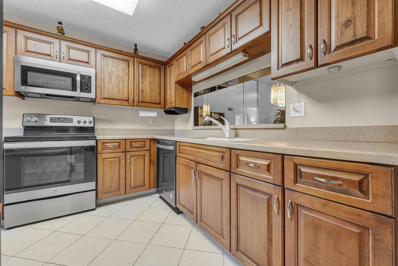 15074 Witney Road, Unit 205, Delray Beach, FL 33484 Photo