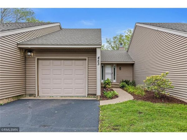 453 Hunter Hill Road, Hudson, WI 54016