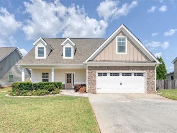 97 Unicoi Way , Dallas, GA 30132