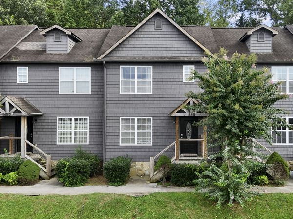1448 William Holt Blvd, Sevierville, TN 37862