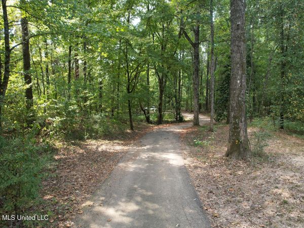 China Grove Road, Vicksburg, MS 39180