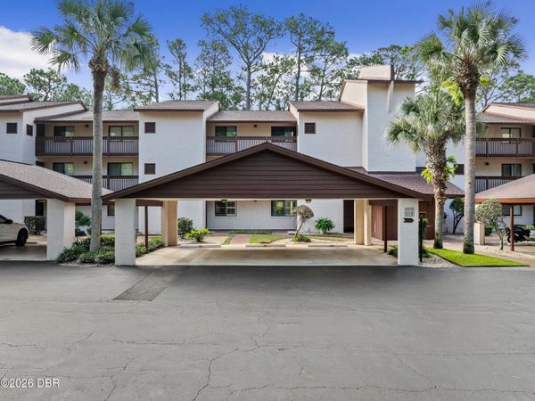 275 Indigo Drive, Unit 104, Daytona Beach, FL 32114