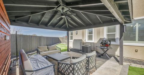 944 Los Alamitos Street, Minden, NV 89423 Photo