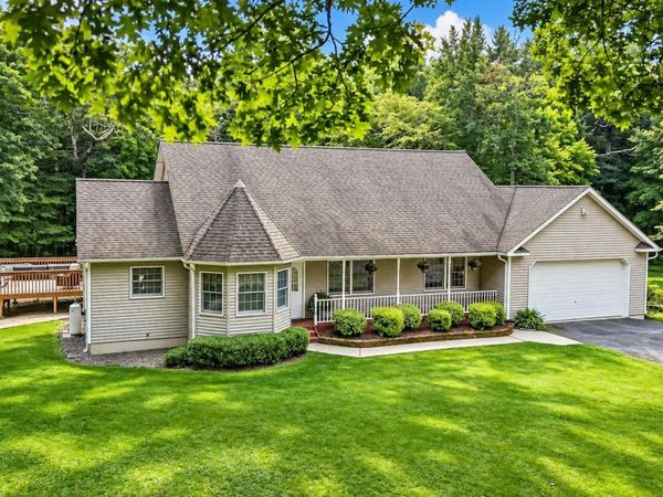 700 Oregon Trail, Pine Bush, NY 12566