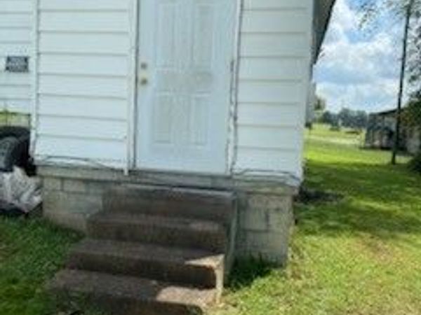123 Westview Ave , Camden, TN 38320