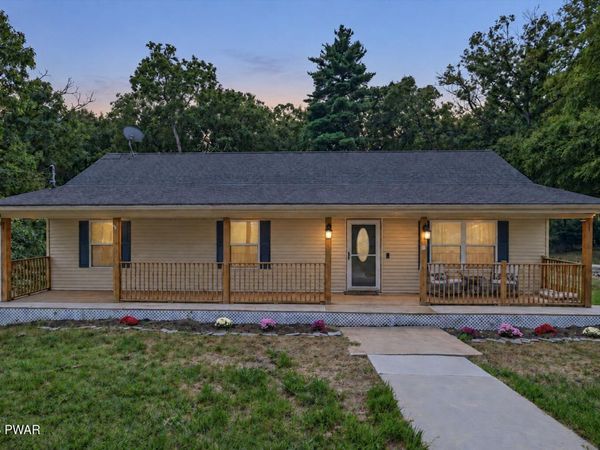 107 Hillside Court , Dingmans Ferry, PA 18328
