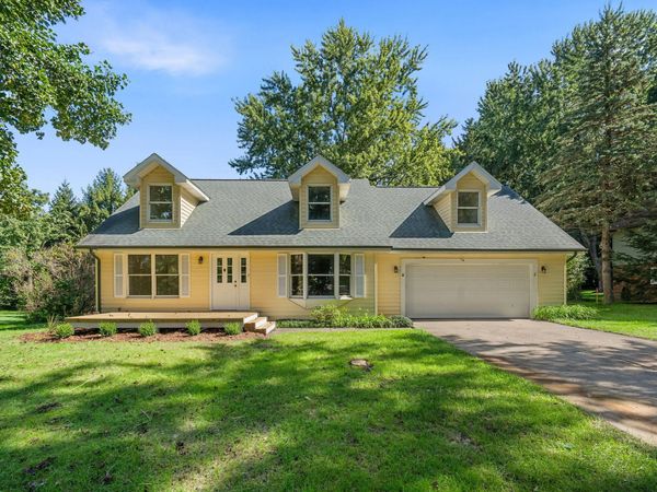 43618 Carla Drive, Paw Paw, MI 49079