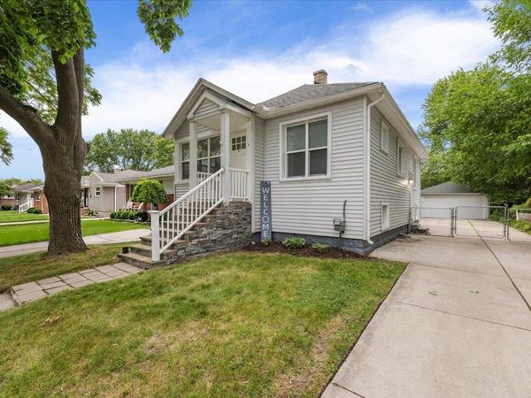 23831 Deziel Street, Saint Clair Shores, MI 48082