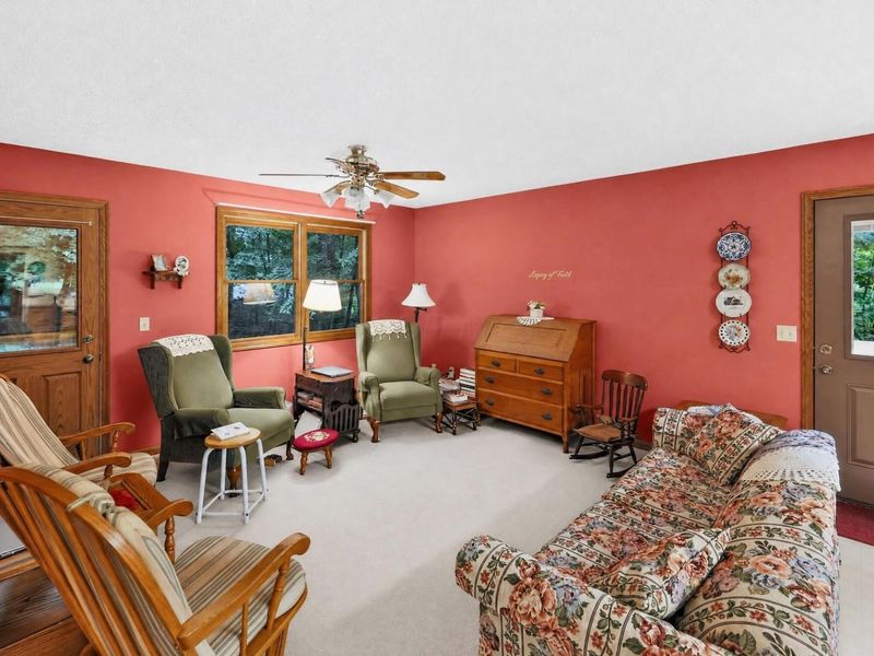 212 Northern Spy Drive , Howard, OH 43028 Photo 9