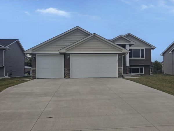 1213 Olivia Street SE Street SE, New Prague, MN 56071