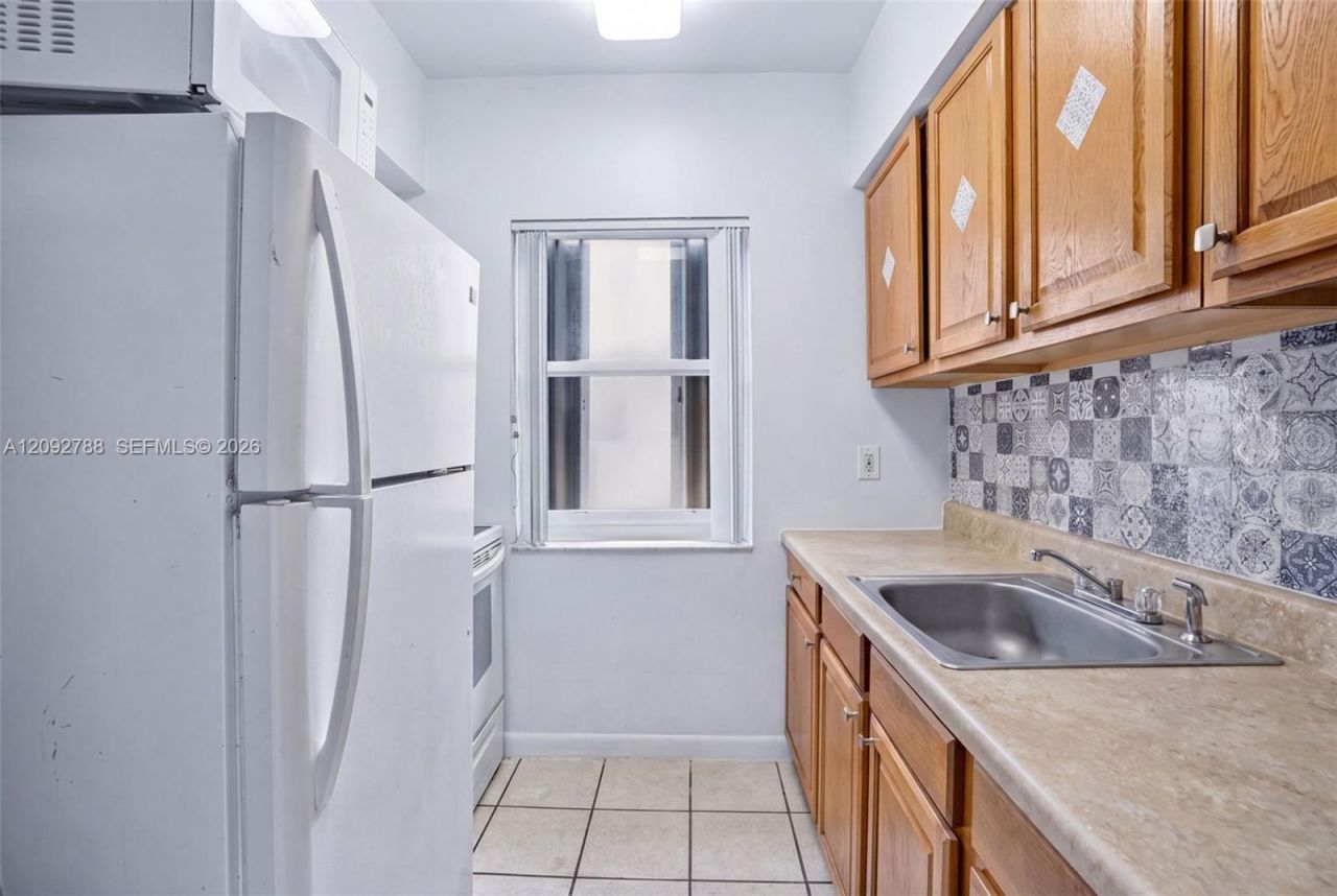 7610 Dickens Ave , Miami Beach, FL 33141 Photo