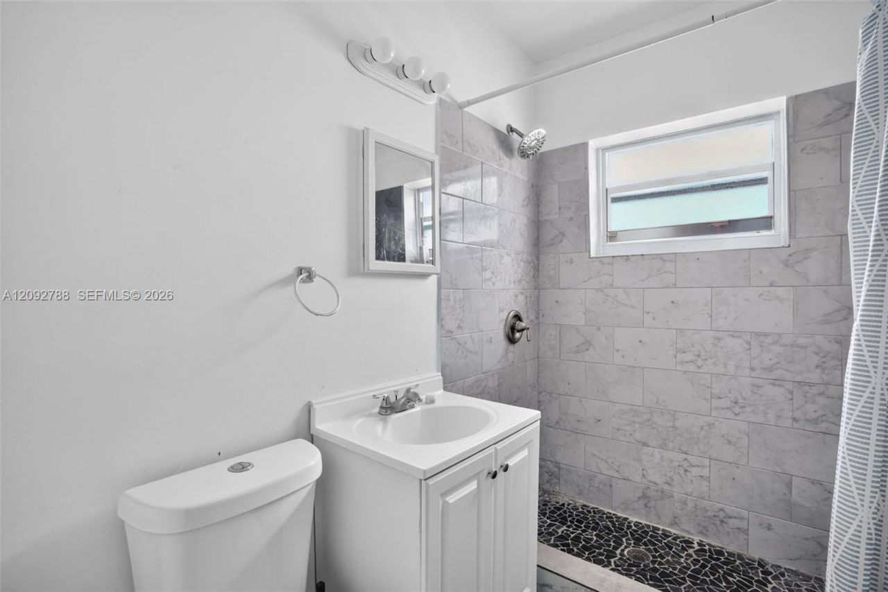 7610 Dickens Ave , Miami Beach, FL 33141 Photo