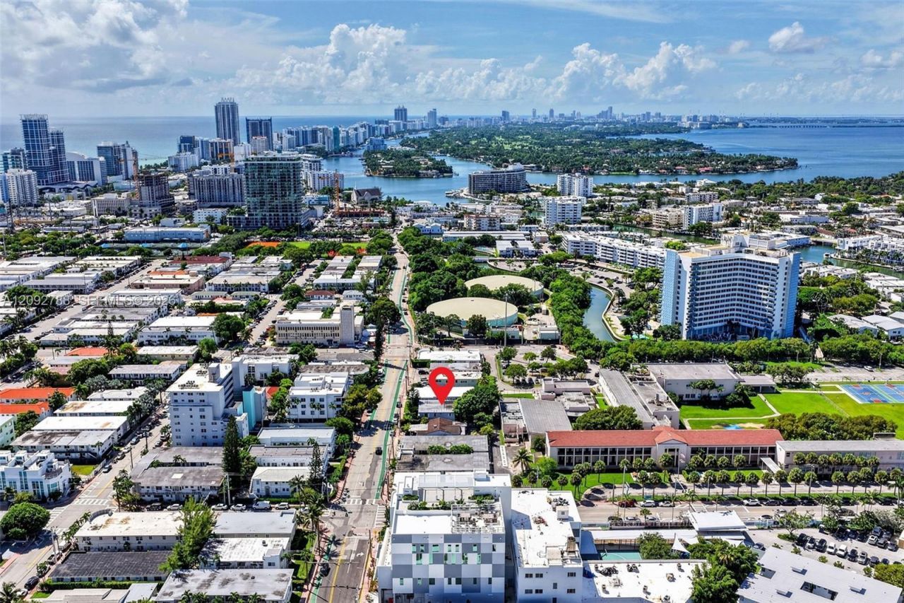 7610 Dickens Ave , Miami Beach, FL 33141 Photo
