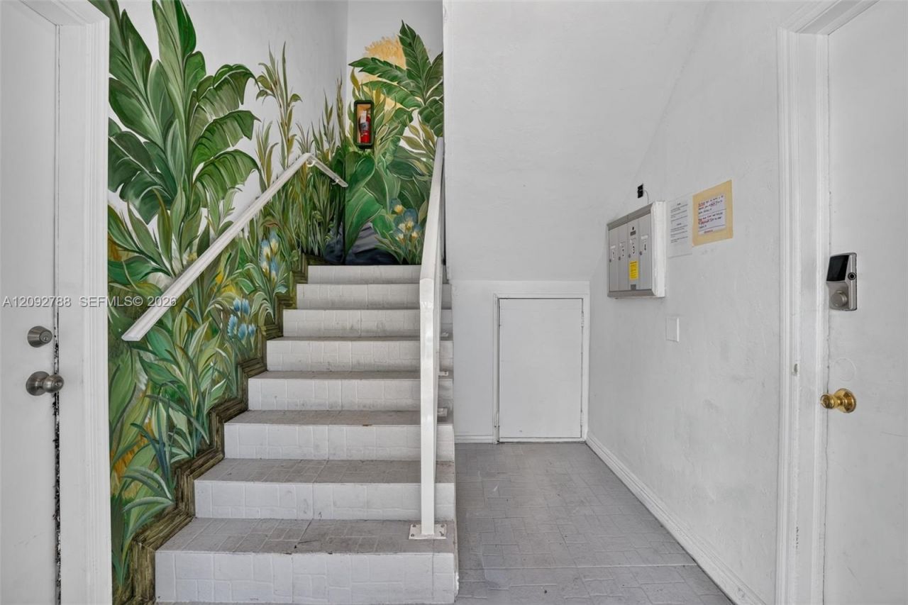 7610 Dickens Ave , Miami Beach, FL 33141 Photo