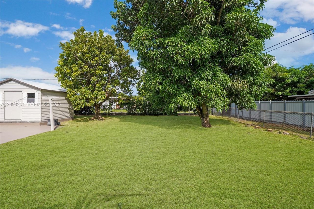 1250 W 34th St , Hialeah, FL 33012 Photo