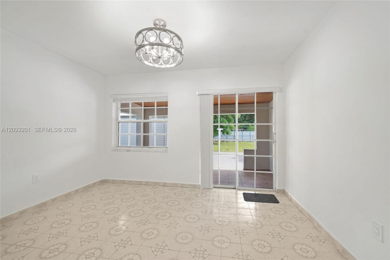 1250 W 34th St , Hialeah, FL 33012 Photo