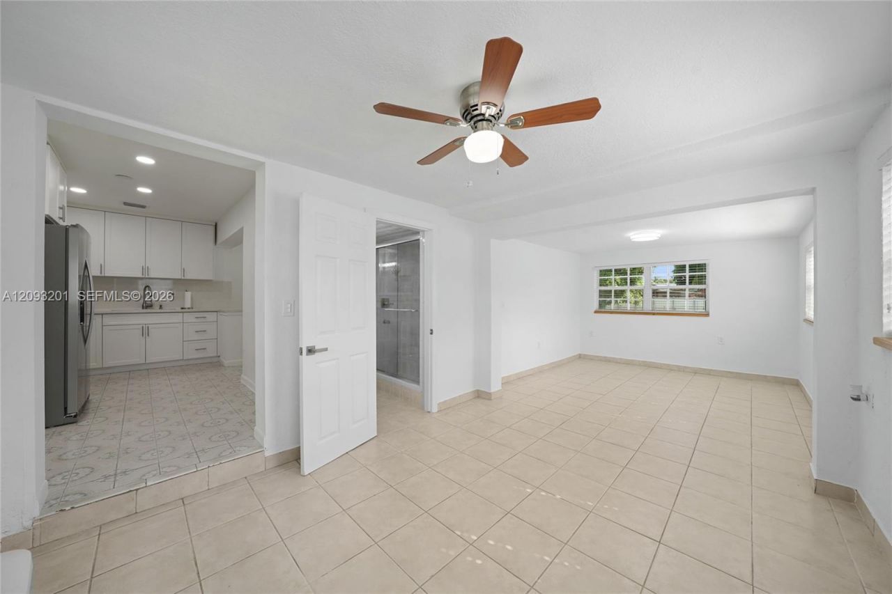 1250 W 34th St , Hialeah, FL 33012 Photo
