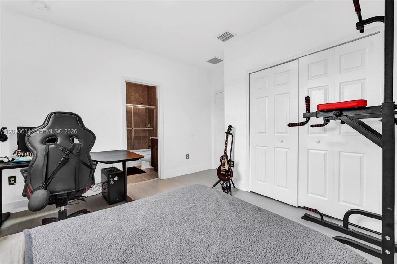 9770 NW 10th St , Unit 9770, Miami, FL 33172 Photo