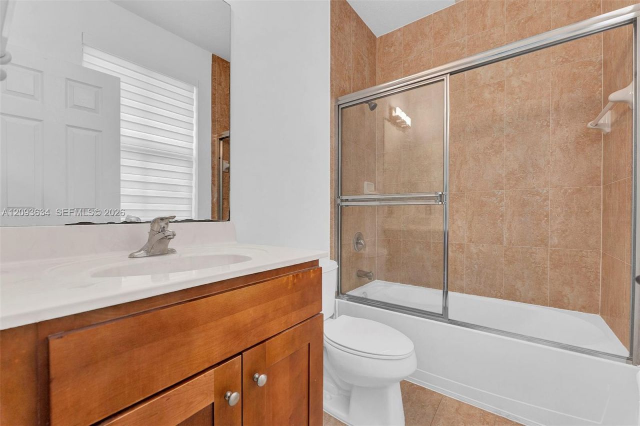 9770 NW 10th St , Unit 9770, Miami, FL 33172 Photo