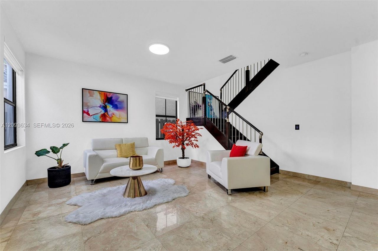 9770 NW 10th St , Unit 9770, Miami, FL 33172 Photo
