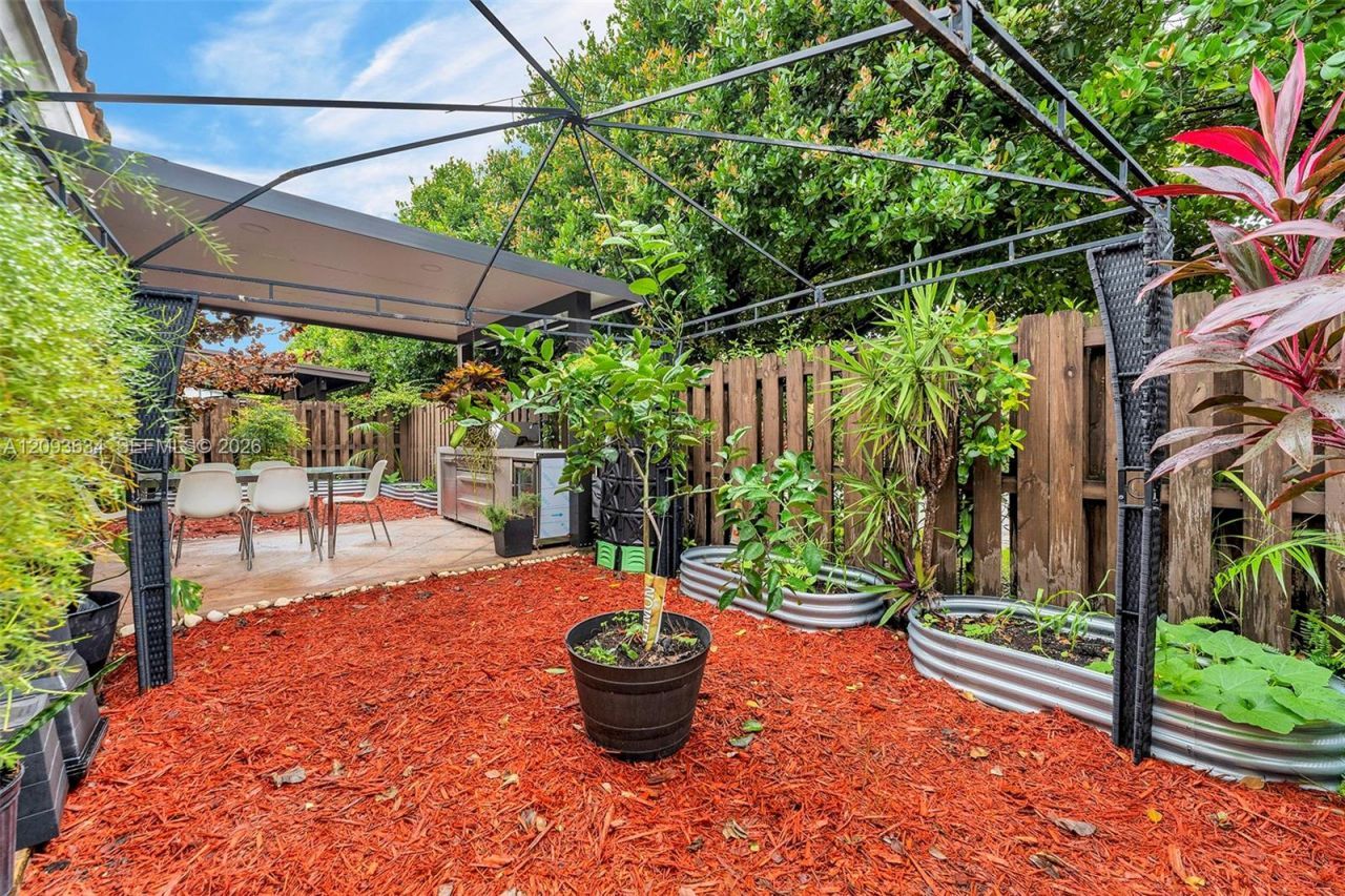 9770 NW 10th St , Unit 9770, Miami, FL 33172 Photo