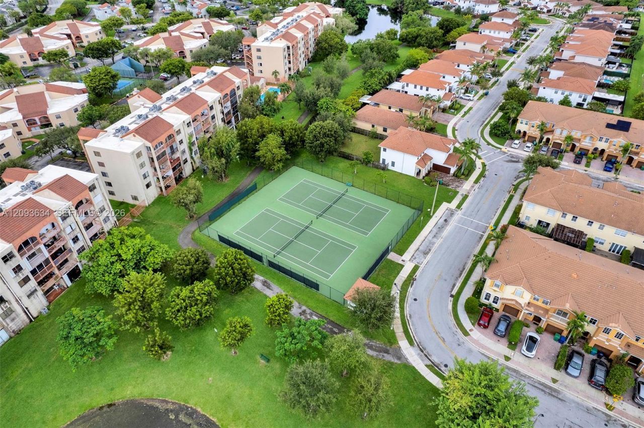 9770 NW 10th St , Unit 9770, Miami, FL 33172 Photo