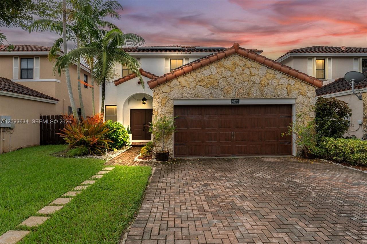 9770 NW 10th St , Unit 9770, Miami, FL 33172 Photo