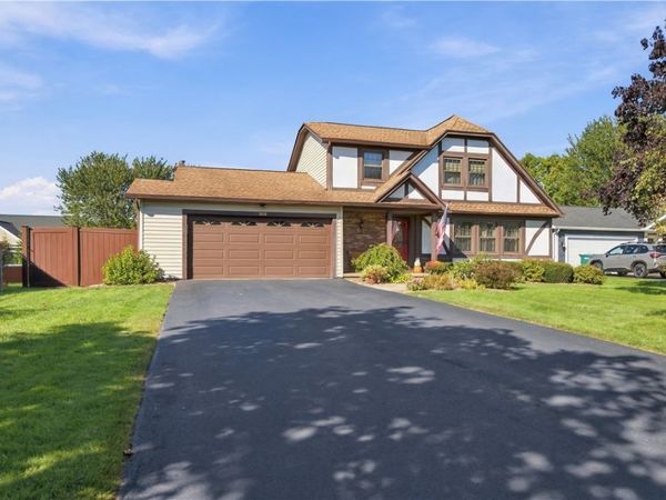 418 Crosby Lane, Rochester, NY 14612