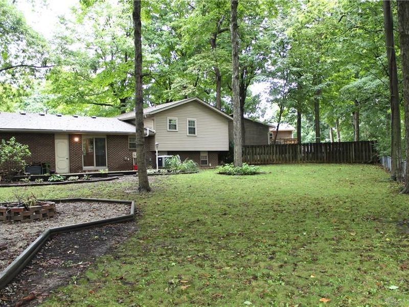 16 Kiowa Court, Tipp City, OH 45371 Photo 3
