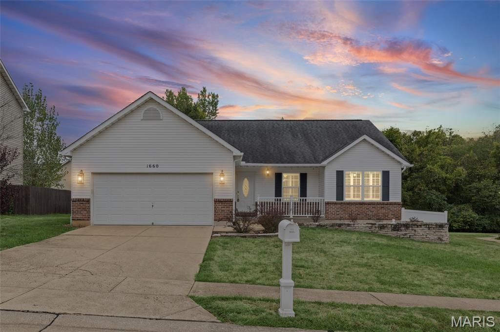 1660 Bermuda Drive, Festus, MO 63028 Main Photo