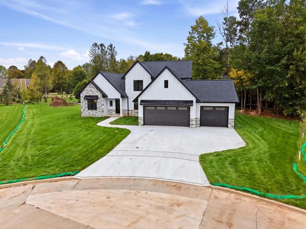 338 Mosie COURT, Manitowoc, WI 54220