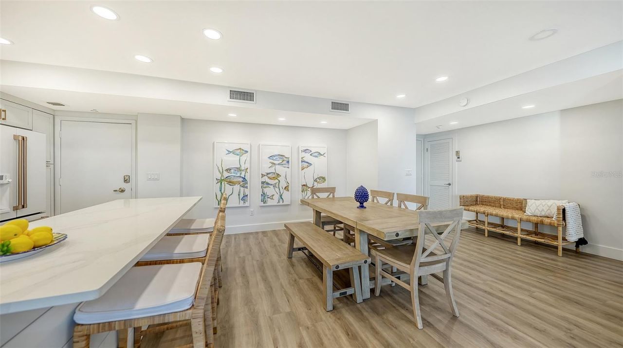 1212 Benjamin Franklin Drive, Unit 604, Sarasota, FL 34236 Photo