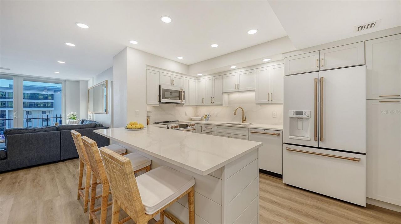 1212 Benjamin Franklin Drive, Unit 604, Sarasota, FL 34236 Photo