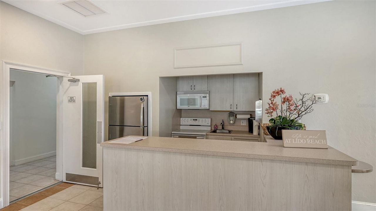 1212 Benjamin Franklin Drive, Unit 604, Sarasota, FL 34236 Photo